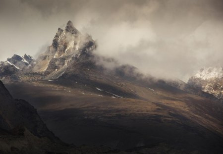 magnificent himalayan mountains - clouds, barren, huge, snow, mountains