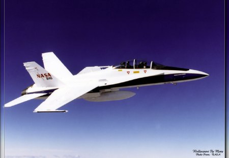 F18 Chase Aircraft 1600x1200 - f18, planes, fighterplanes, aircraft, jets