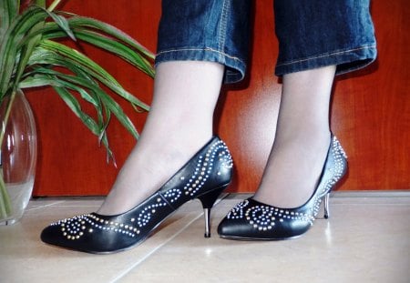 Denim, stilettos and tulips - pumps, stilettos, shoes, stockings, high heels, denim, hose, heels, feet