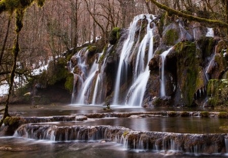 Forest Waterfall - waterfalls, foam, scenery, wood, amazing, brown, landscape, dark, forests, cascade, grove, hd, nice, trees, water, beautiful, rock, beauty, colors, cool, stones, white, hight definition, nature, awesome, green