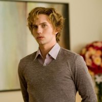 Jackson Rathbone as Jasper