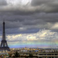 a horizon rainbow in paris