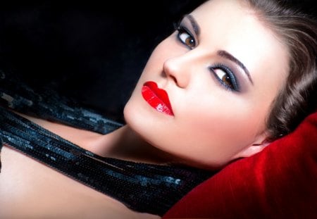 RED LIP BEAUTY - lips, red, lipstick, model