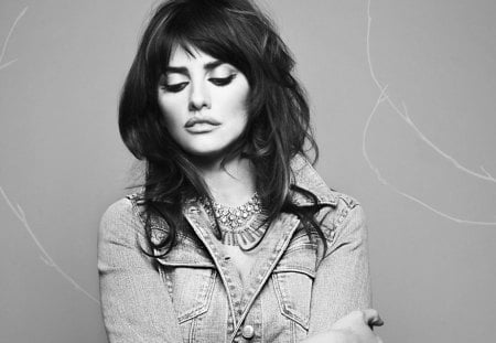 Penelope Cruz - models, actresses, people, spanish, beautiful, penelope cruz, black and white, celebrity