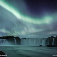 waterfall northern light