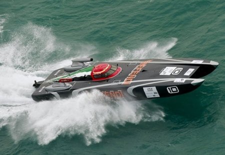 Fendi - Power, ride, thrill, boat