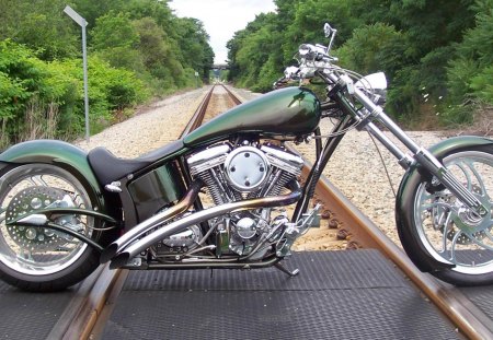 Harley On Tracks - harley, cool bike, harley on tracks, hot bike, harley davidson