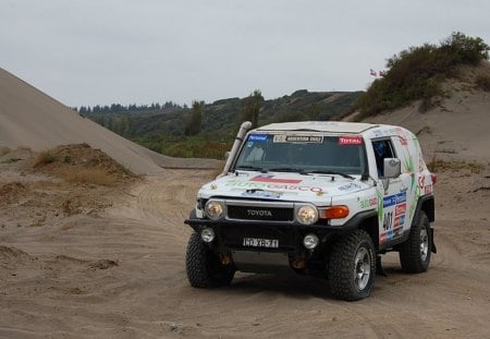 Toyota FJ Cruiser - offroad, 4x4, endurance, rally