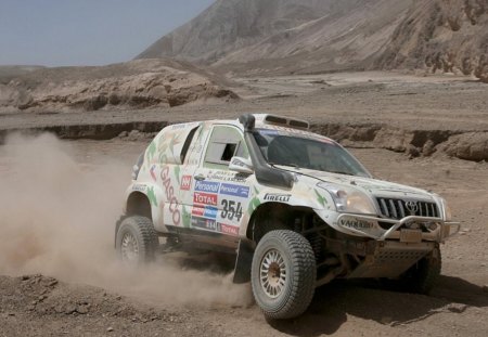 Toyota Land Cruiser Prado - offroad, 4x4, endurance, rally