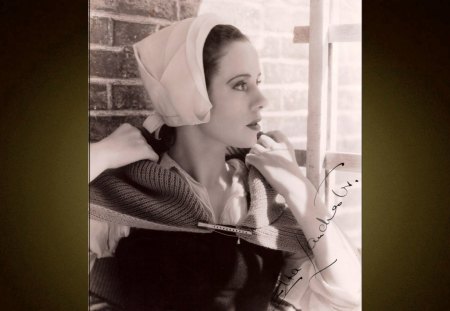 Elsa Lanchester03 - briade of frankenstein, murder by death, that darn cat, elsa lanchester