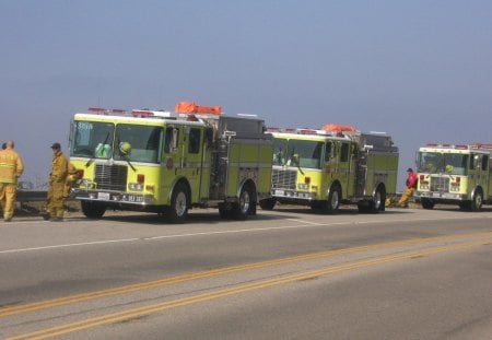 Springs Fire in Southern California - Firemen, PCH1, Malibu, California, Springs, Fire, Firetrucks