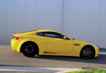 Aston Martin Vantage V8 Mansory 2008 - v8, vantage, martin, 2008, aston, mansory