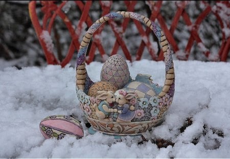 Easter basket - eggs, basket, snow, holidays, Easter