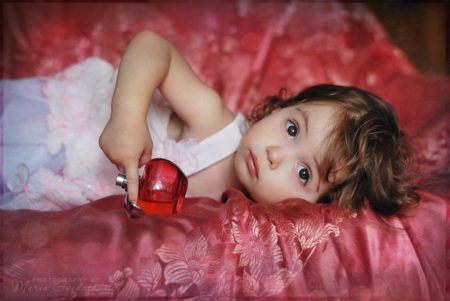 Dreamy Aroma - cute, child, dreamy, aroma