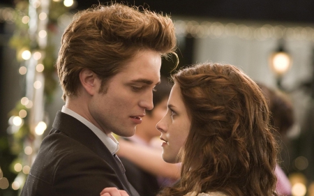 Edward and Bella - woman, robert pattinson, movie, vampire, fantasy, man, kristen stewart, love, actress, couple, girl, dance, edward, twilight saga, creature, bella, actor, lights