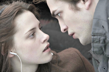 Bella and Edward - actor, kristen stewart, girl, bella, man, edward, actress, creature, saga, vampire, fantasy, headphones, twilight, woman, movie, robert pattinson