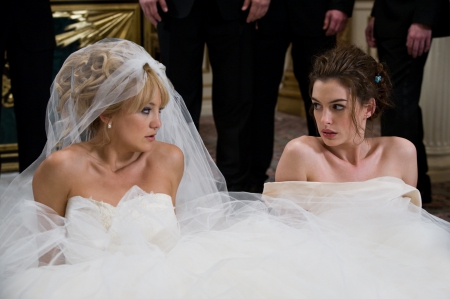 Bride Wars (2009) - veil, anne hathaway, kate hudson, dress, girl, blonde, beauty, actress, white, woman, bride wars, movie, brunette