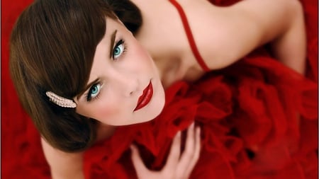 Red Dress Beauty - SEXY, RED DRESS, GORGEOUS, BLUE EYES