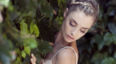 * Lovely beauty * - lips, nature, girl, beauty, face, leaves