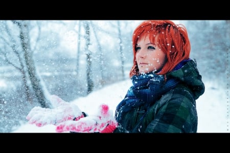 Snow redhead - scarf, redhead, mittens, girl, snow, photo