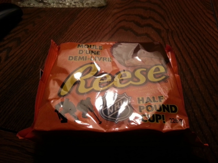 1/2 pound reeses cup - entertainment, fun, yummy, reeses cup, foods