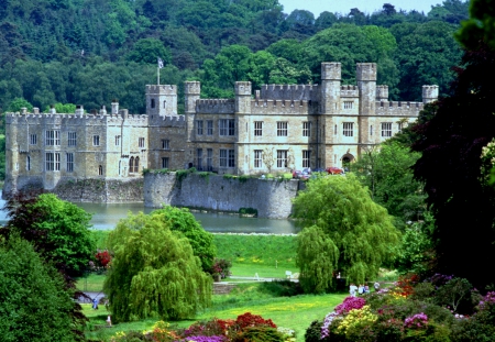 Castle in England - wallpaper, image, new, castle, expression, color