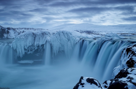 spectacular waterfall in winter - ice, hills, winter, waterfall, rocks