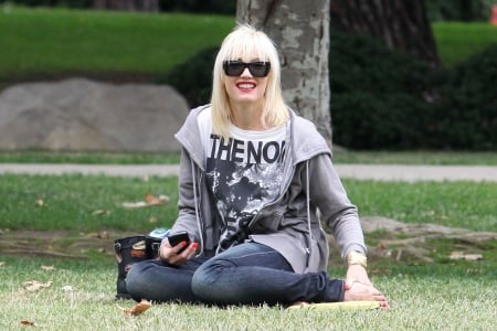 Gwen Stefani - actress, celebrity, people, model