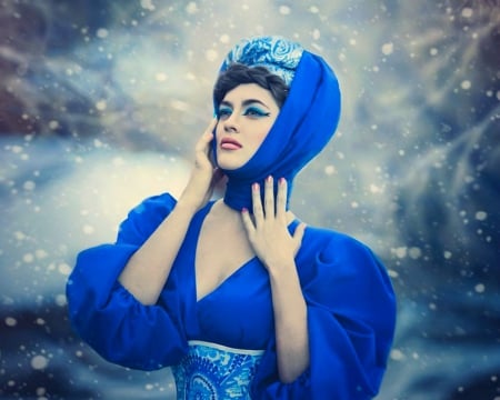 Winter beauty - winter, flakes, blue, woman, snow, beauty