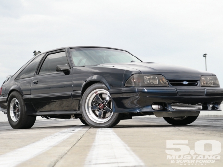 900HP Fox - magnaflow, ford, weld wheels, black