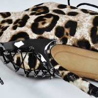 Stiletto detail