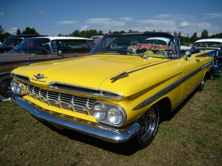 Power Meet Nossebro Sweden - show, grass, yellow, car