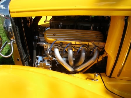 Power Meet Nossebro Sweden - engine, yellow, show, hot rod