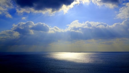 SUMMER RAYS - bright, rays, sunshine, clouds, summer, sea