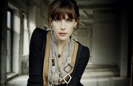 Liv Tyler - girl, beauty, jewel, actress, necklace, woman, model, liv tyler, blue eyes