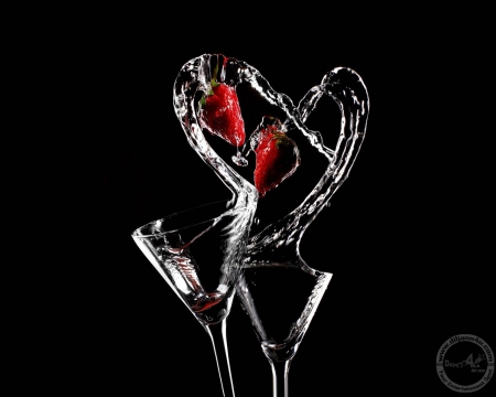 Water heart - black, strawberry, water, glass