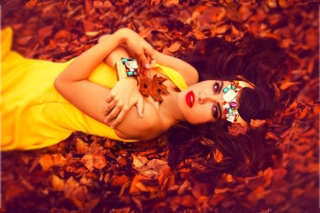 Otoño - woman, nature, jewelry, female, hair, beautiful, leaves