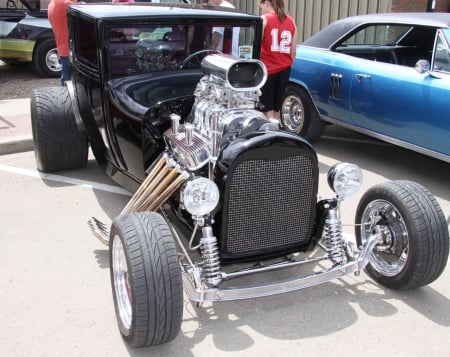 Fabulous Engine - black, Ford, tires, engine, silver, photography