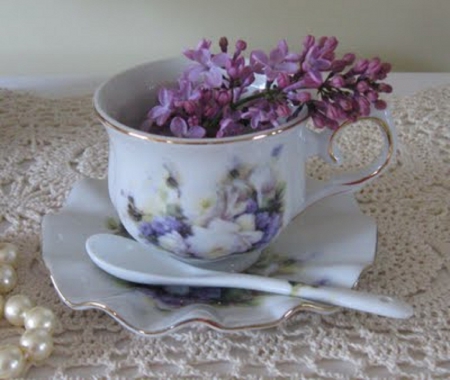 teacup with lilac - still life, abstrac, lilac, teacup