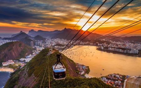 en las alturas - cabina, rio, altura, cables