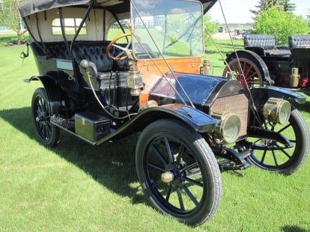 1910 Everitt Model 30 Touring - headlights, wheels, car, photography, black