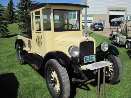 1927 Chevrolet Tow Truck - chevrolet, headlights, yellow, truck, photography, black