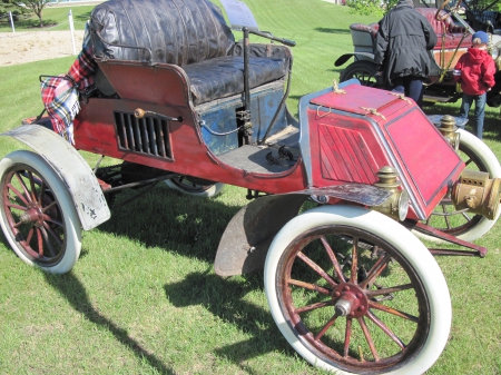 1903 Baker Imperial Runabout - white, wheels, car, red, photography, seats, black