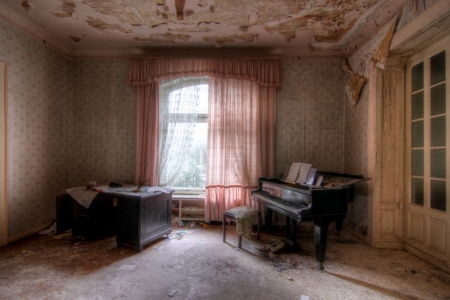 The Sound of Silence - music, room, piano, silence