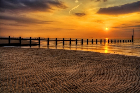 Sunset beach - pretty, summer, sundown, shoreline, amazing, beach, reflection, shore, golden, nice, sky, water, beautiful, sea, lovely, ocean, pier, afternoon, glow, nature, sunset, rays, waves, sands