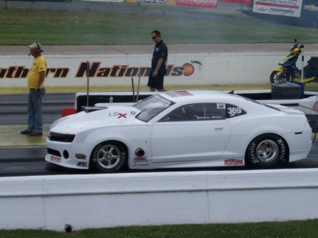 White 5th Gen - bowtie, track, camaro, gm