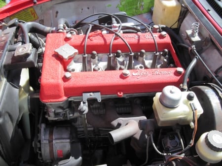 1981 Alfa romeo original motor - red, motor, photography, black, alfa romeo