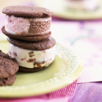 Ice Cream Cookie Sandwiches