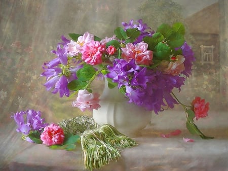 Gifts to share - beauty, flowers, vase, arrangement, colors