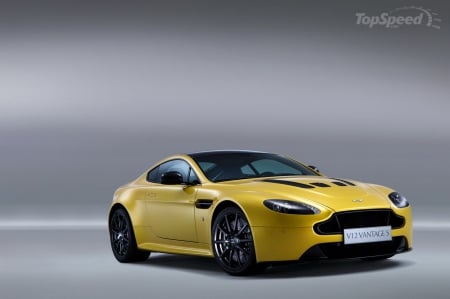 2014 Aston Martin V12 Vantage S - 2014, black wheels, v12, yellow